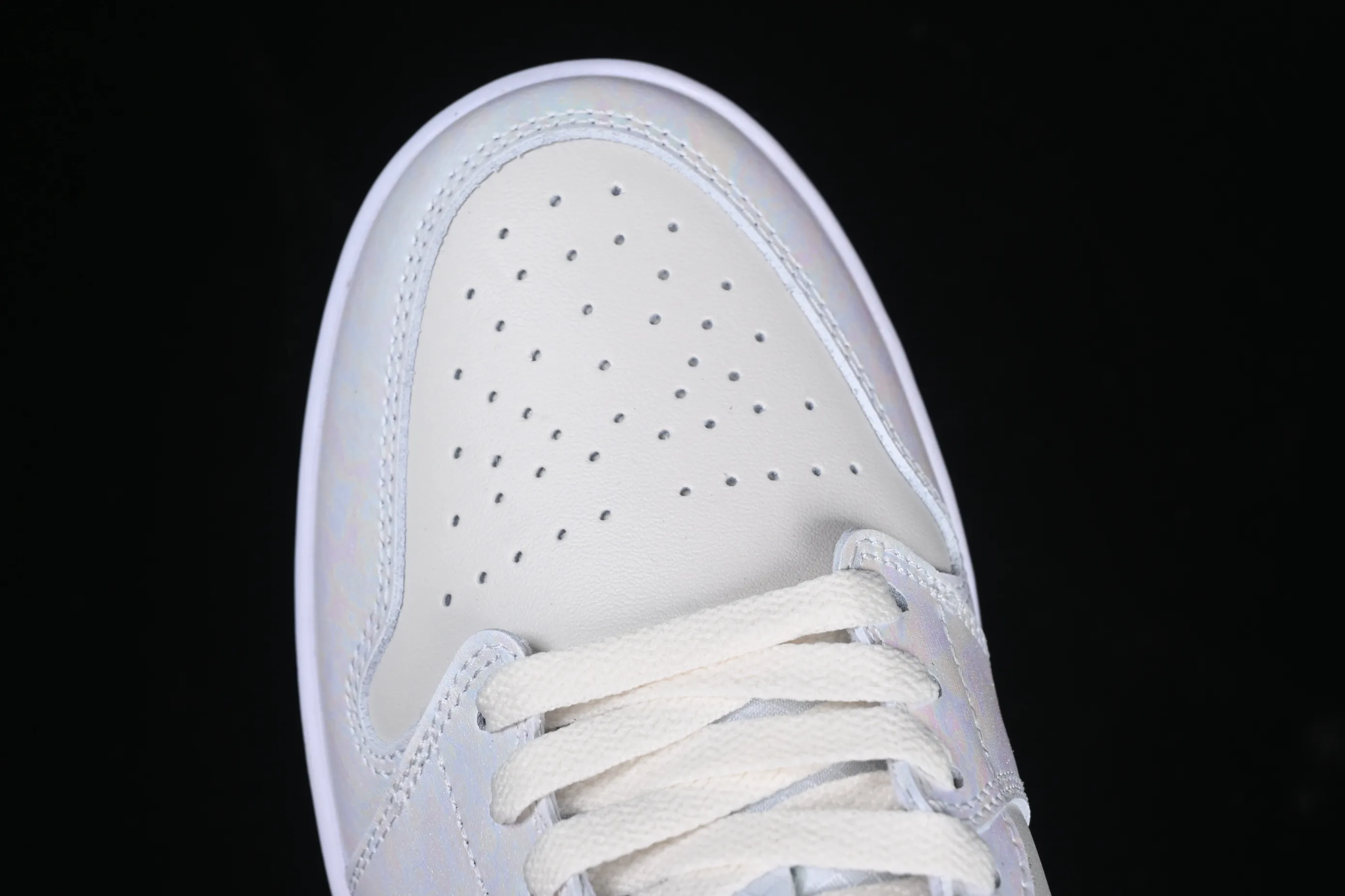 All Categories Air Jordan Jordan Series Basketball Shoes Air Jordan 1 Low Air Jordan 1 Low "Year of the Snake 2025" AJ1 Joe 1 Beige Symphony Pearlescent Low-top Cultural Basketball Shoes HF4080-001